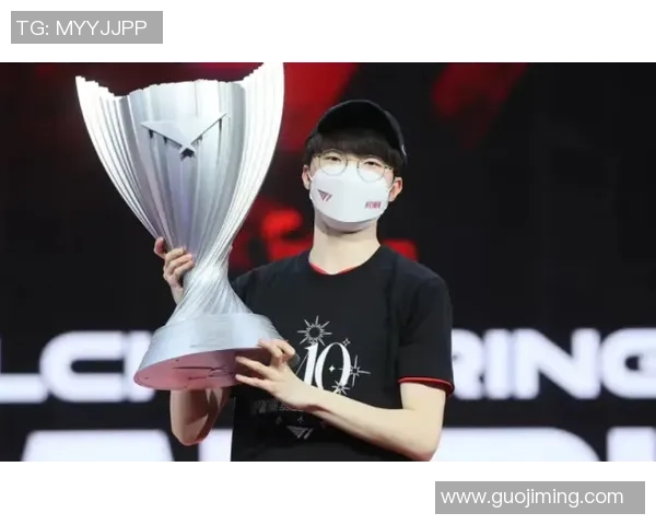 孙悦幽默自嘲与哈登同为左手将但实力差距明显右手水平相当